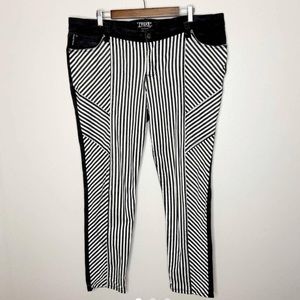 Tripp NYC Daang Goodman Striped Patchwork Skinny Ankle Jeans 24